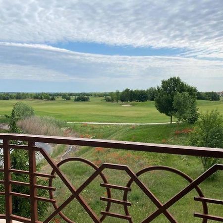 Lighthouse Golf Resort Private Apartment Sunrise Baltsjik Eksteriør bilde